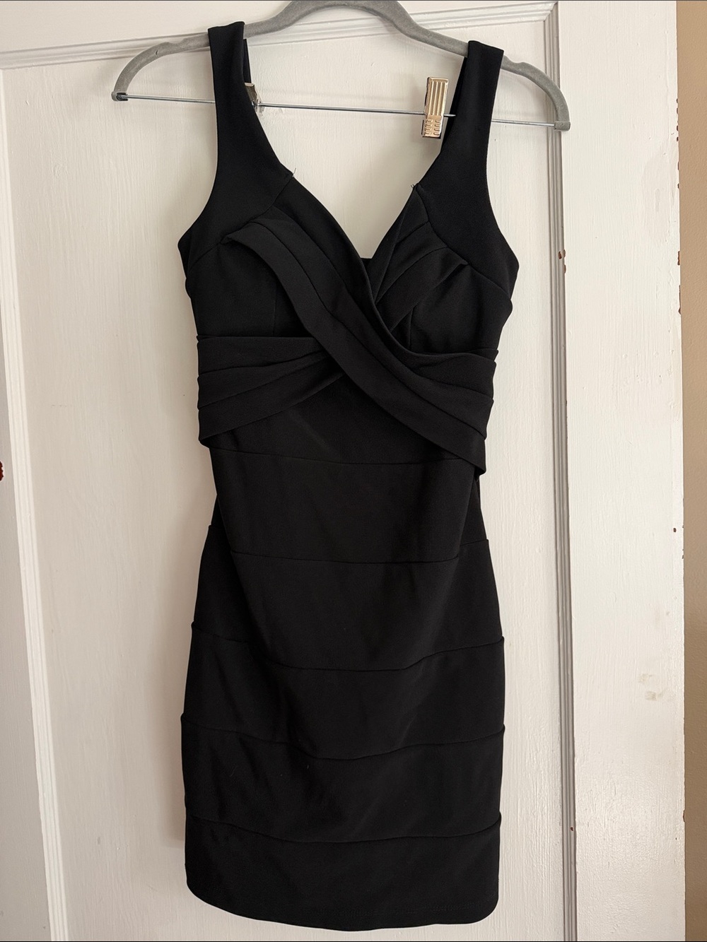 Classic Black Ruched V-Neck Bodycon Dress